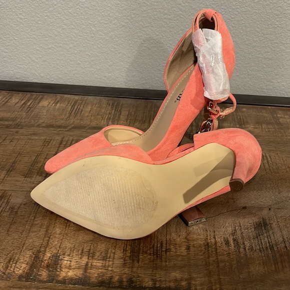 JustFab Pink heels with Ankle strap. Size 7, Never Worn. - Picture 4 of 6